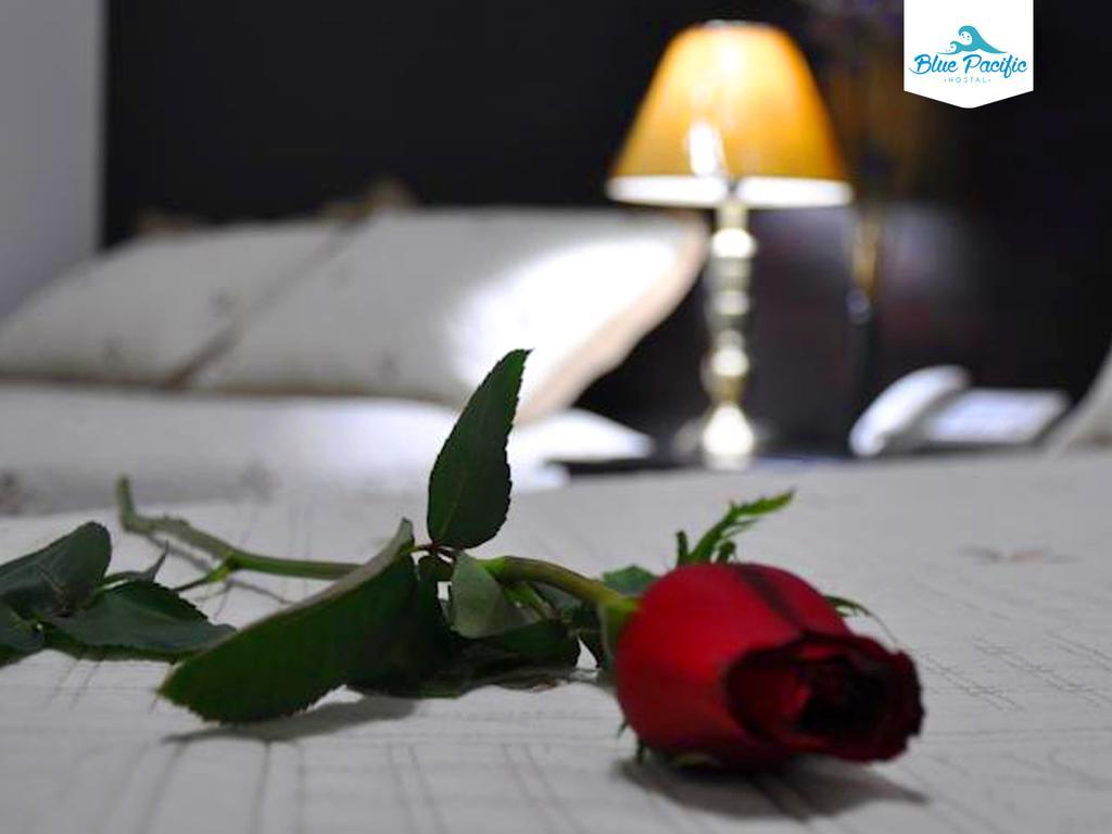 Hostal Blue Pacific Manta Bagian luar foto