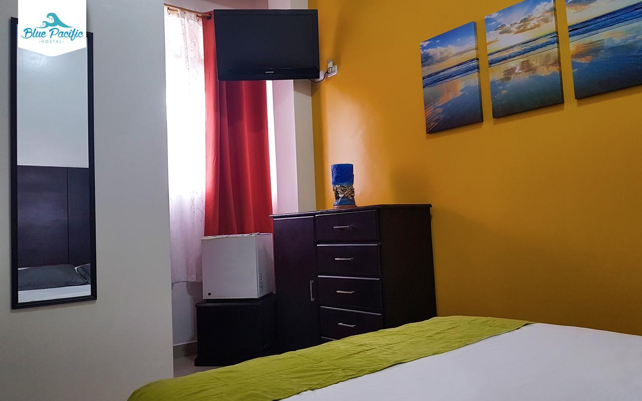 Hostal Blue Pacific Manta Bagian luar foto