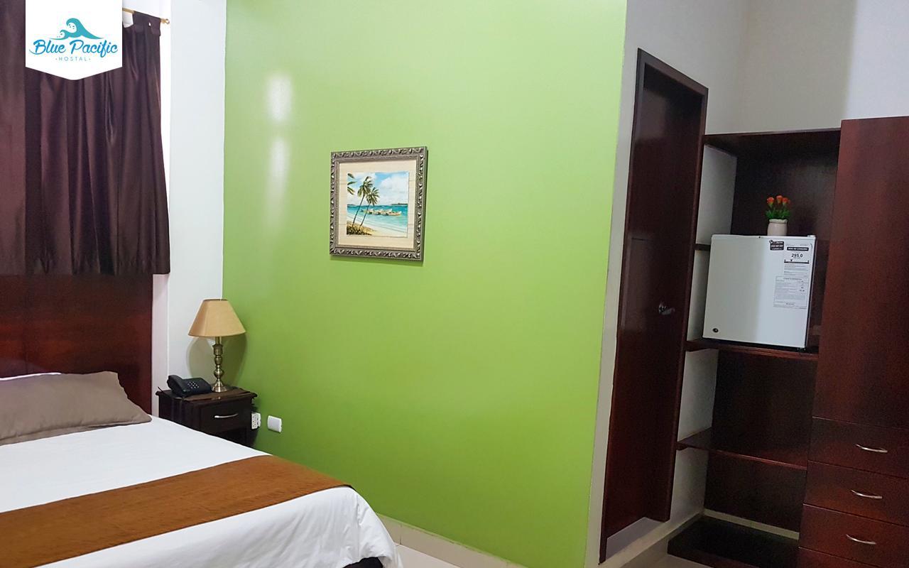 Hostal Blue Pacific Manta Bagian luar foto