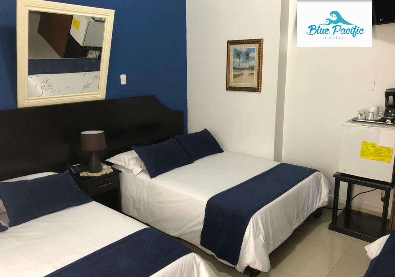 Hostal Blue Pacific Manta Bagian luar foto